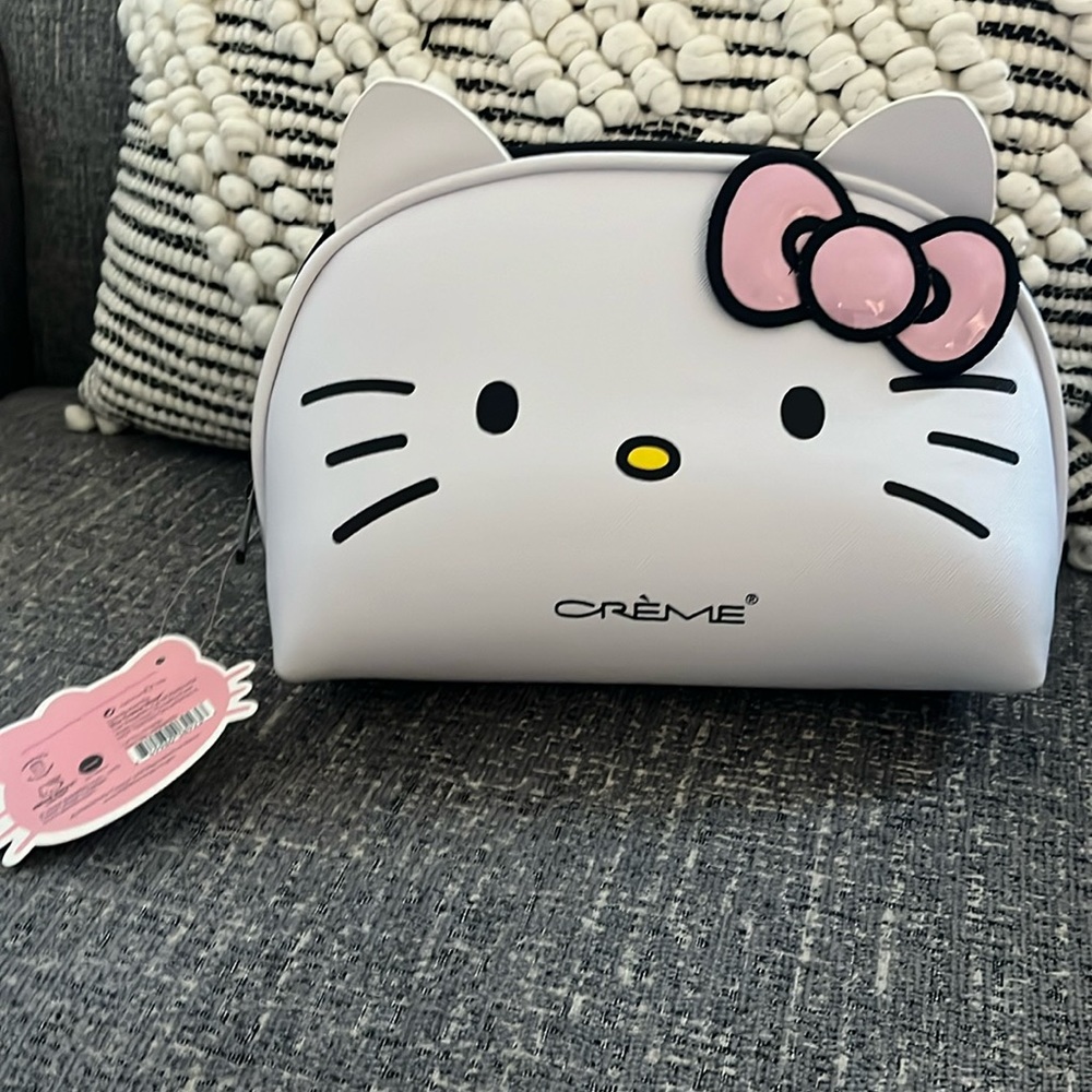 Hello Kitty Makeup Bag
